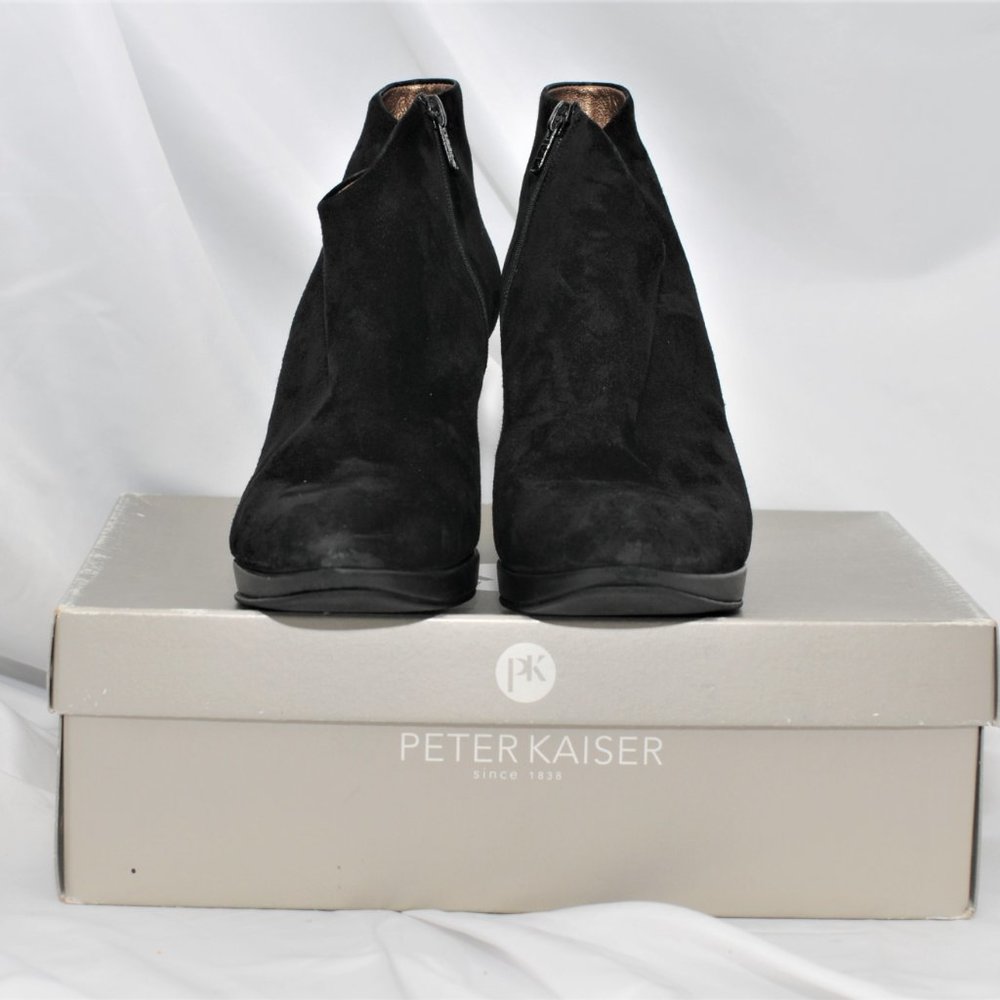 Designer "Peter Kaiser" Soft Black Suede Booties - Picture 9 of 14
